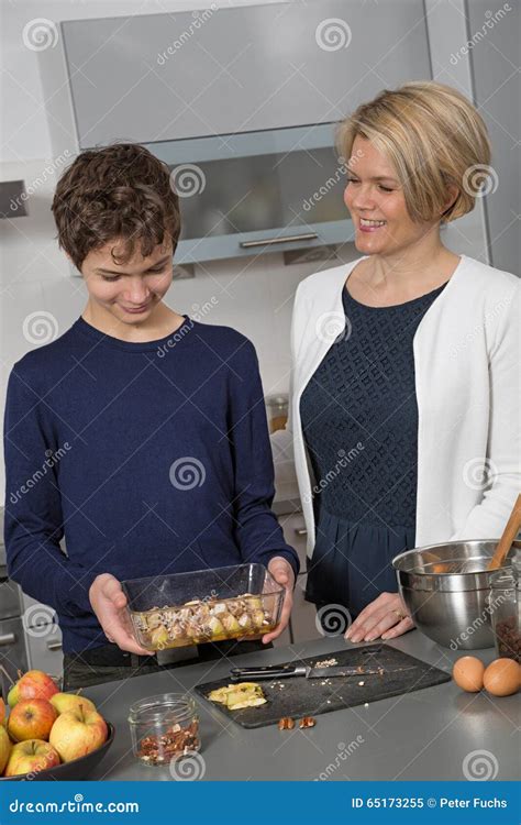 xxx con mama en la cocina|'hijo obliga y mama en la cocina' Search .